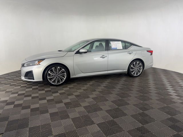 2023 Nissan Altima 2.5 SL photo 3