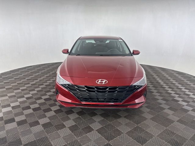 2023 Hyundai Elantra SEL photo 2