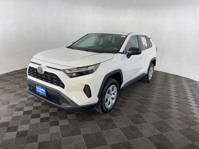 2024 Toyota RAV4 LE photo 2