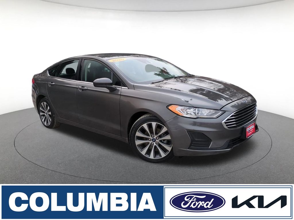 2020 Ford Fusion SE's photo