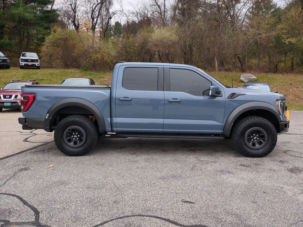 2023 Ford F-150 Raptor photo 2