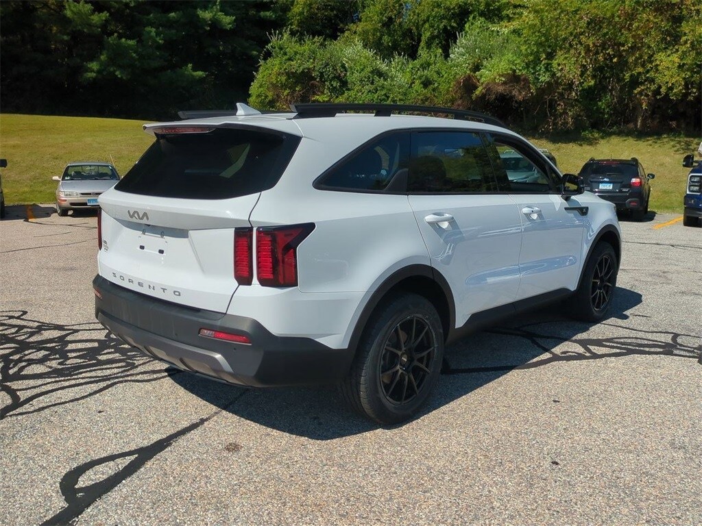 2022 Kia Sorento S photo 3