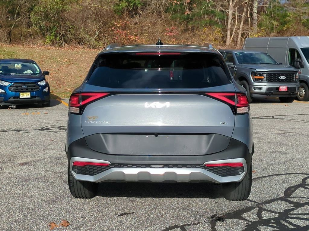 2023 Kia Sportage EX photo 4