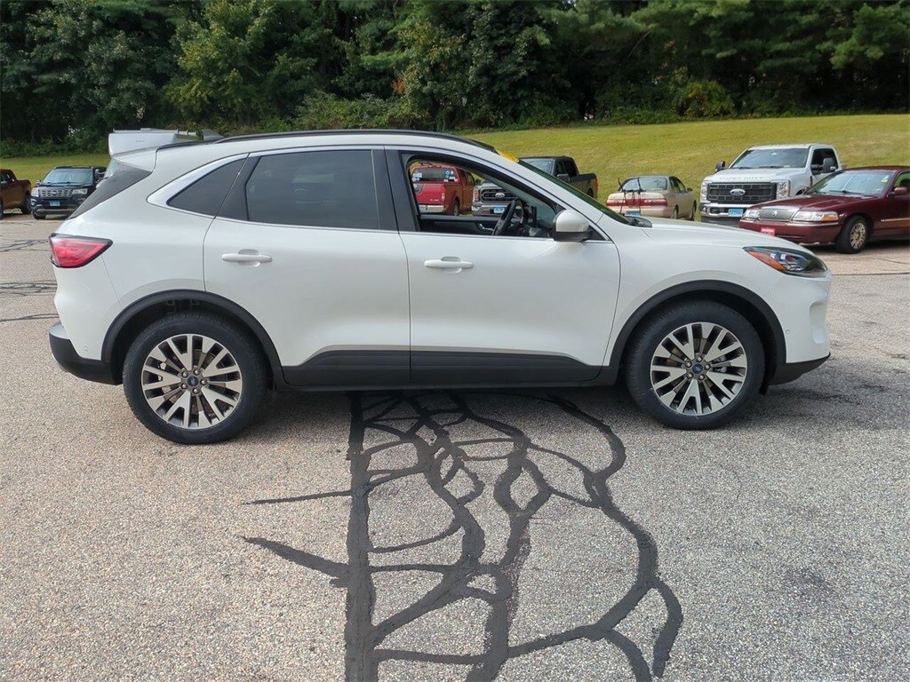2021 Ford Escape Titanium Hybrid photo 2