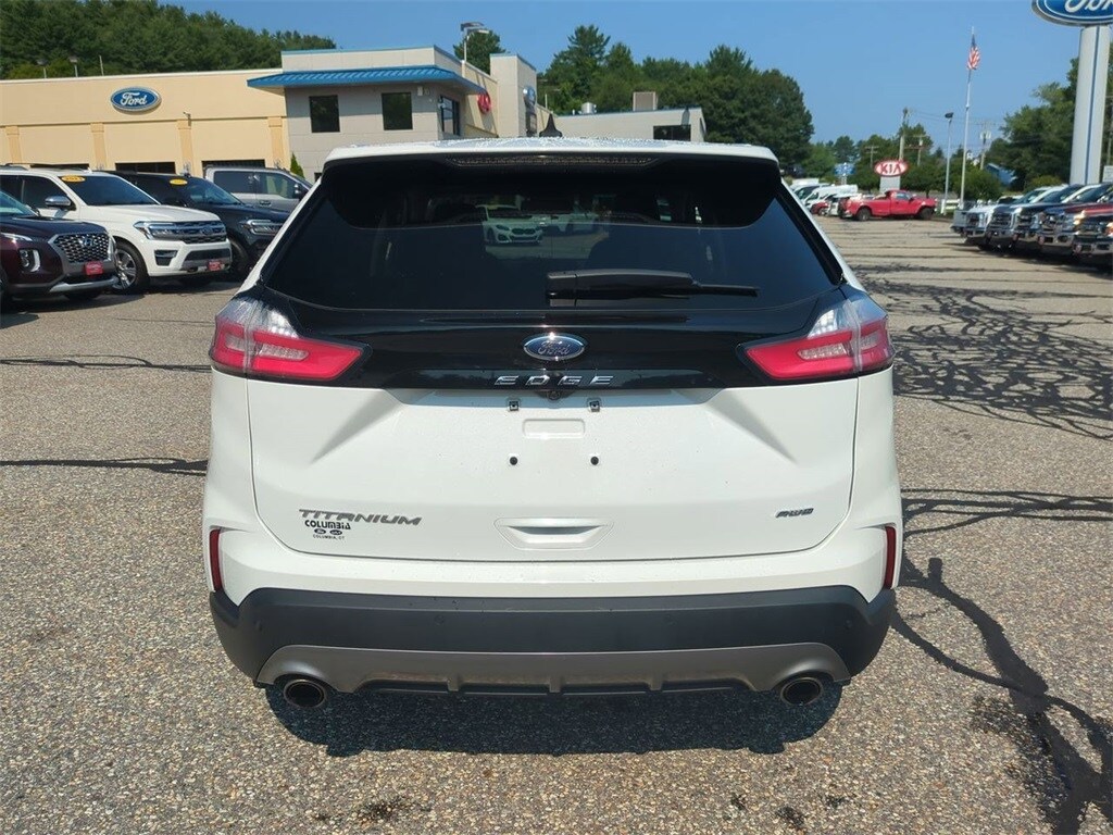 2021 Ford Edge Titanium photo 4