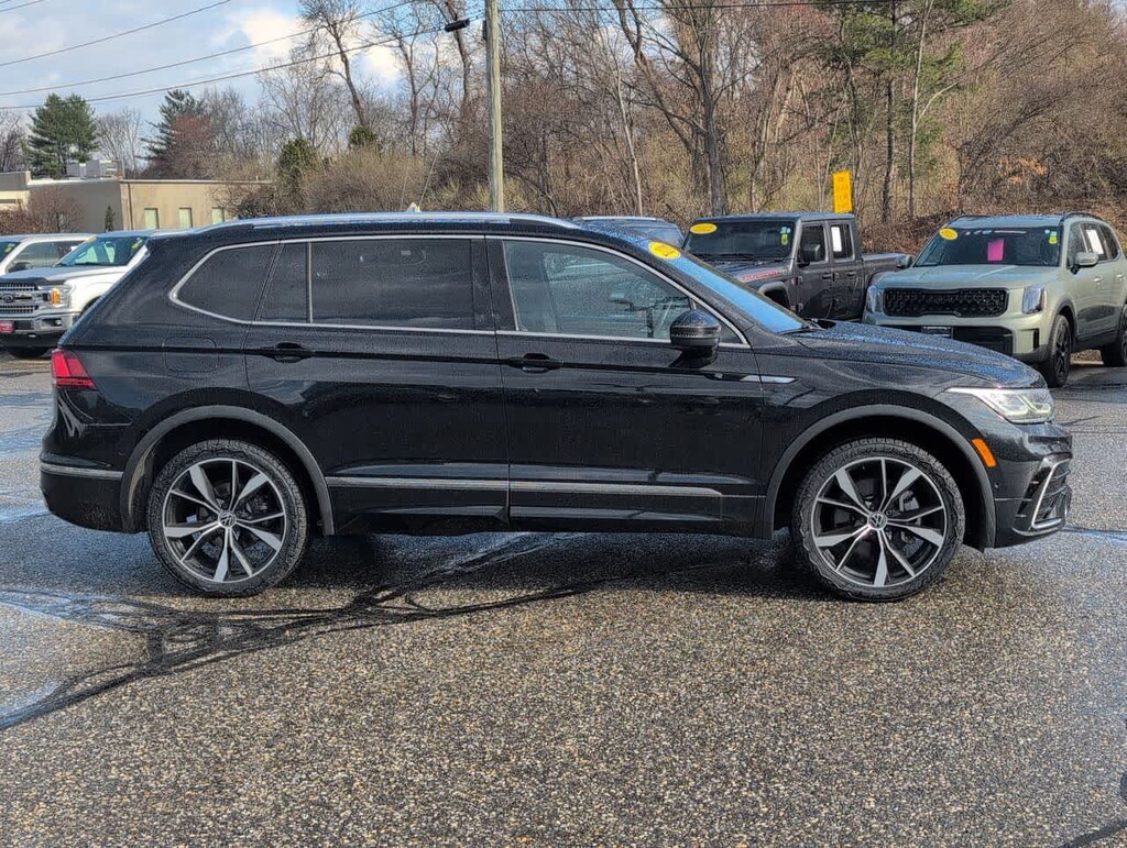 Certified 2022 Volkswagen Tiguan SEL R-Line SUV