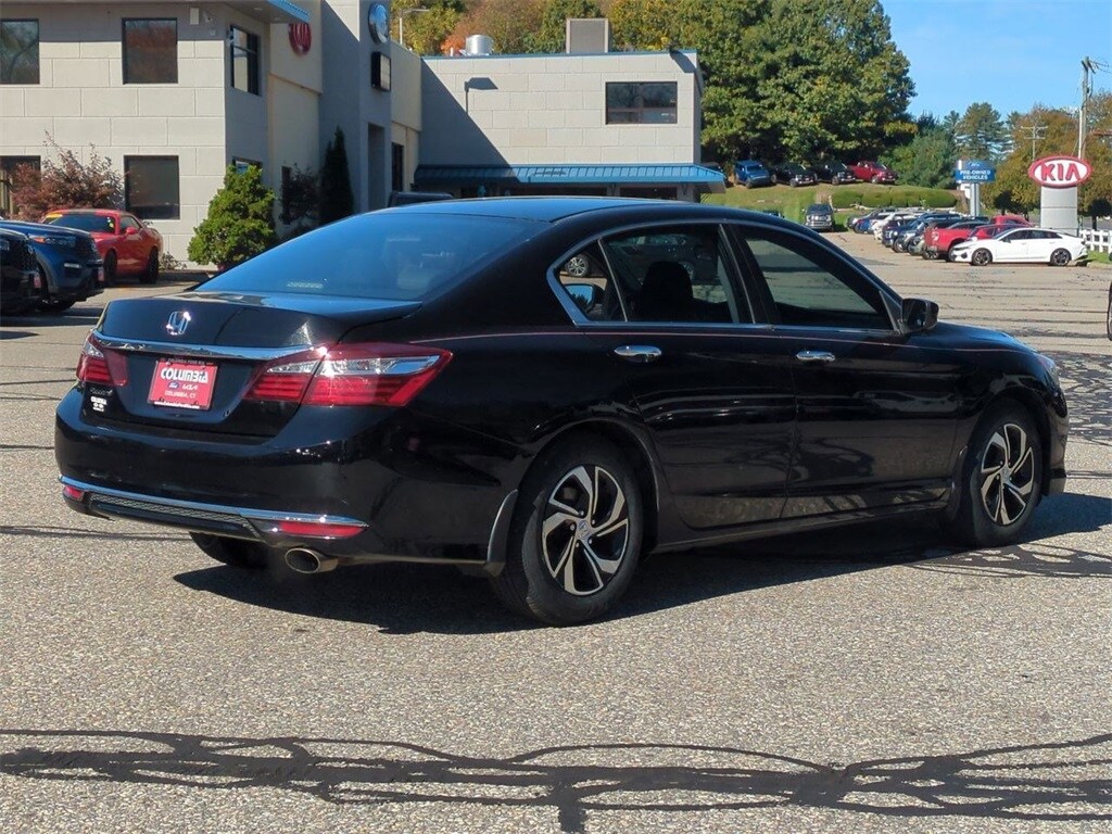 2017 Honda Accord LX photo 3