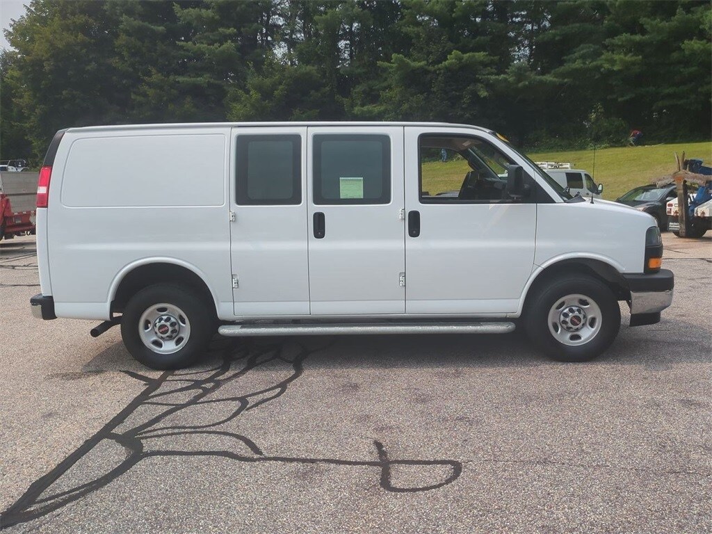2023 Gmc Savana 2500 Cargo photo 2