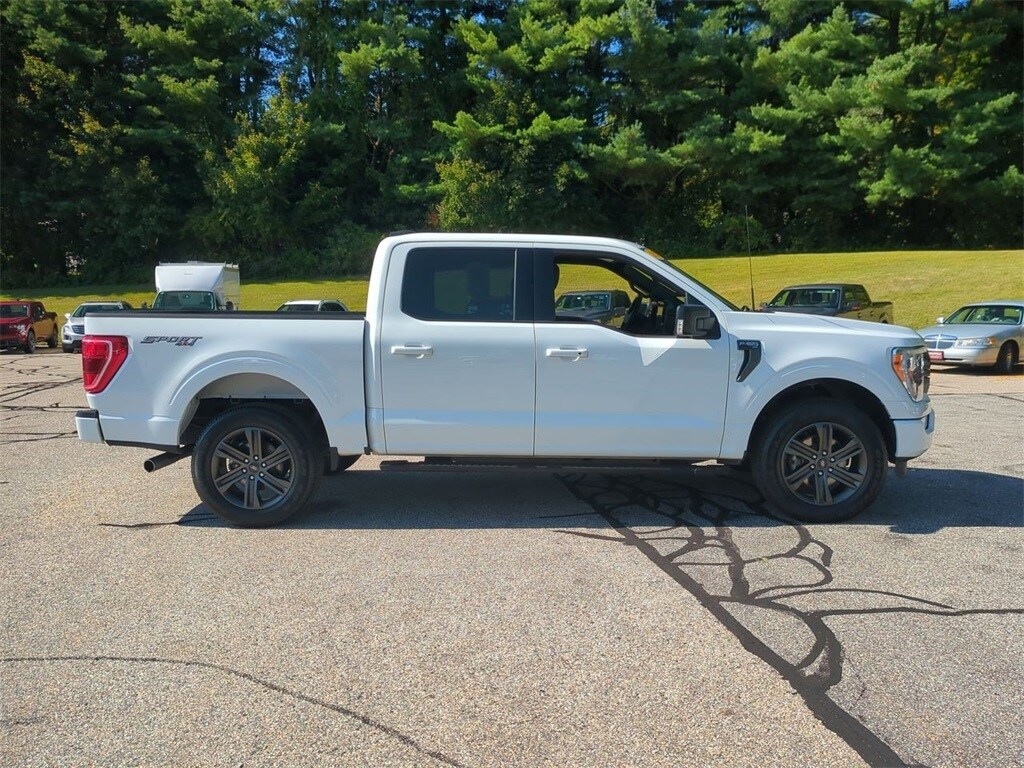 2022 Ford F-150 XLT photo 2