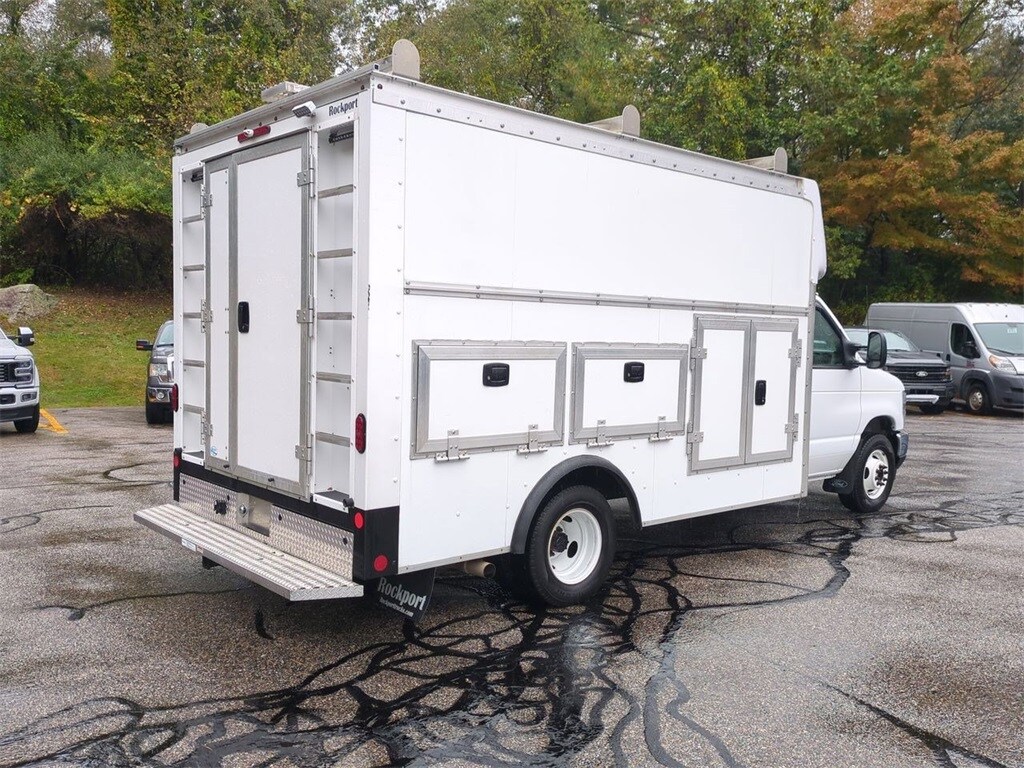 2024 Ford E-350 Base photo 3