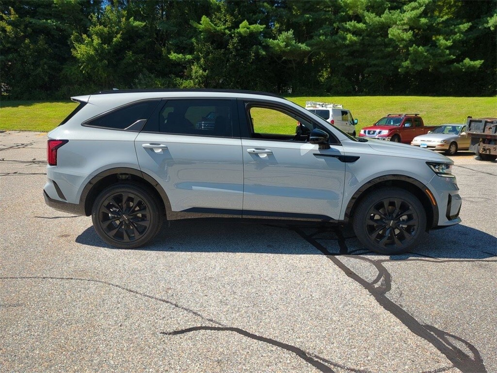 2023 Kia Sorento SX photo 2
