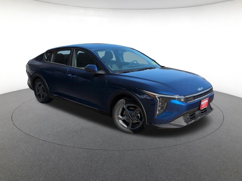 New 2025 Kia K4 LXS Sedan