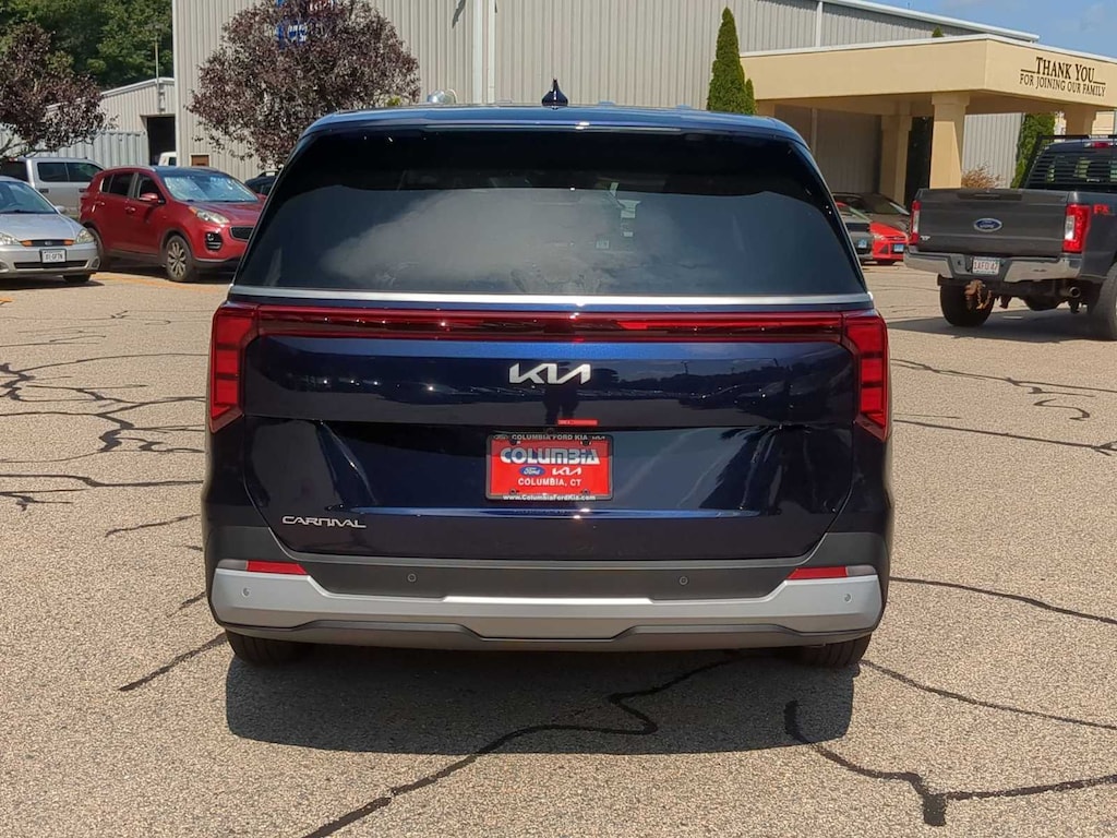 New 2027 Kia Carnival LXS Van Passenger Van