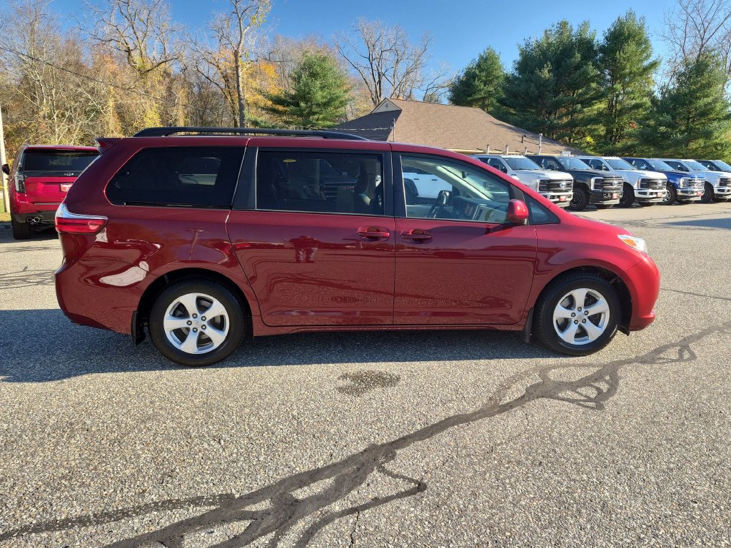 Certified 2017 Toyota Sienna LE Van