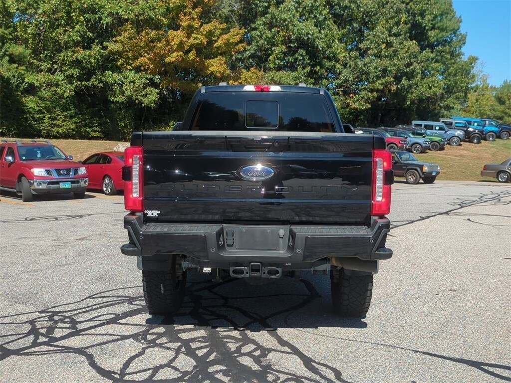 2023 Ford F-350 Lariat photo 4