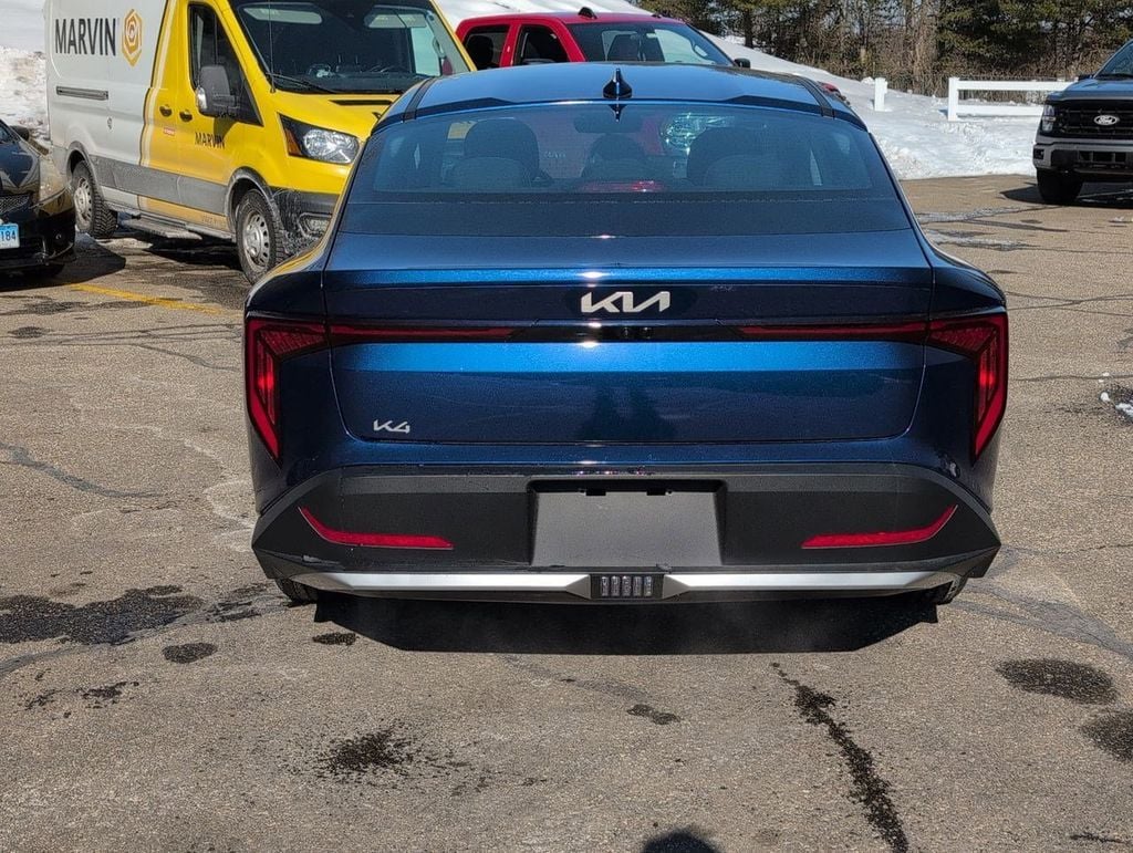 New 2025 Kia K4 LXS Sedan