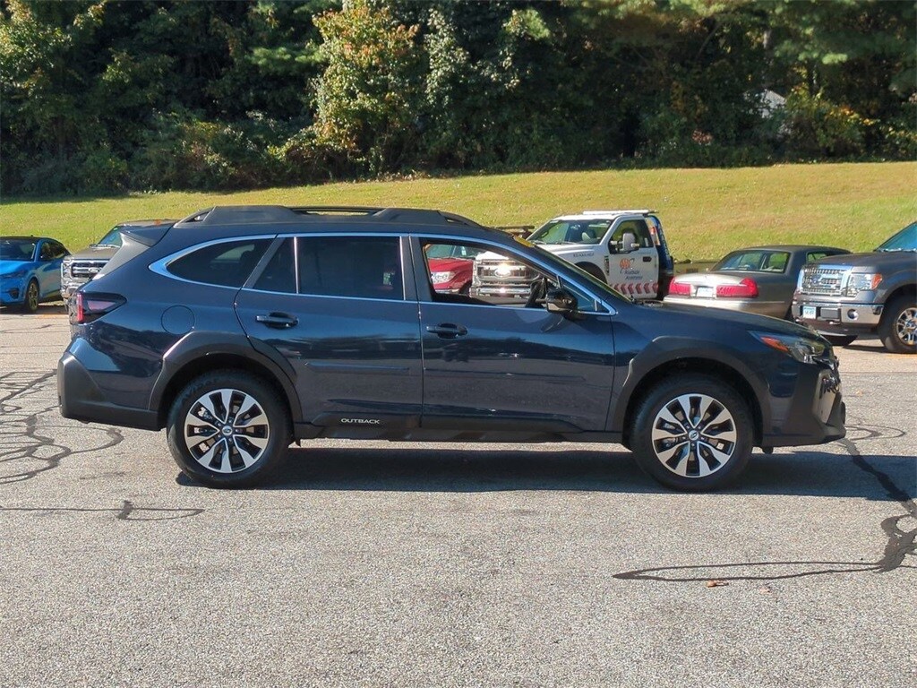2024 Subaru Outback Limited XT photo 2