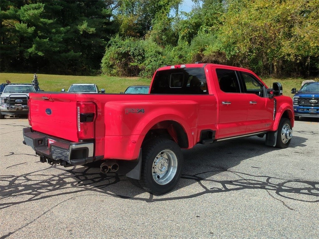 2023 Ford F-450 Lariat photo 3