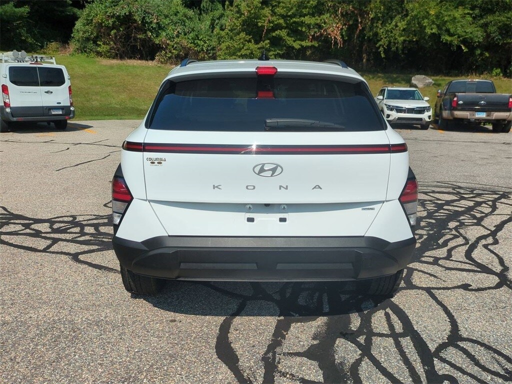 2024 Hyundai Kona SEL photo 4