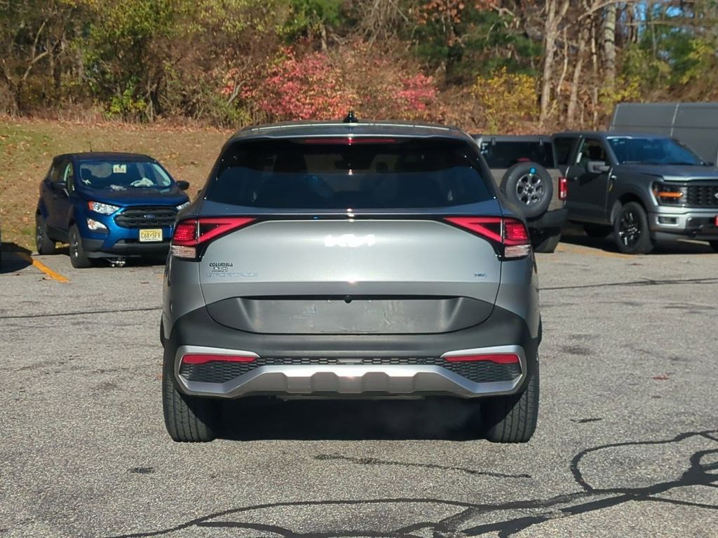 2023 Kia Sportage Hybrid LX photo 4