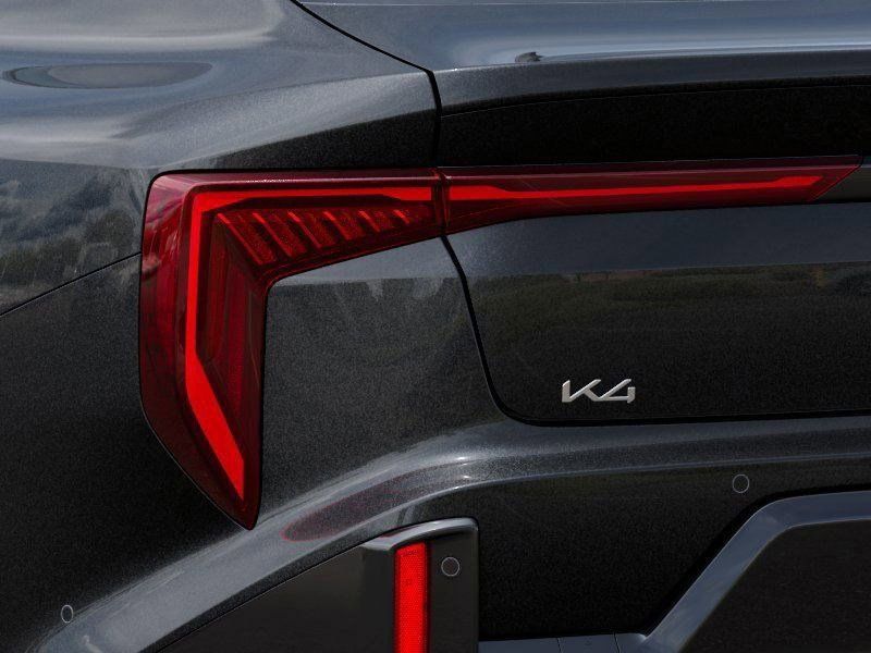 2025 Kia K4 GT-Line Turbo - Photo 11
