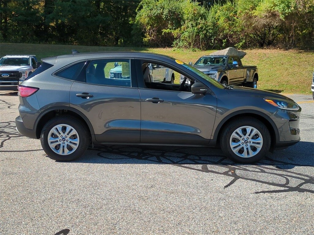 2020 Ford Escape S photo 2