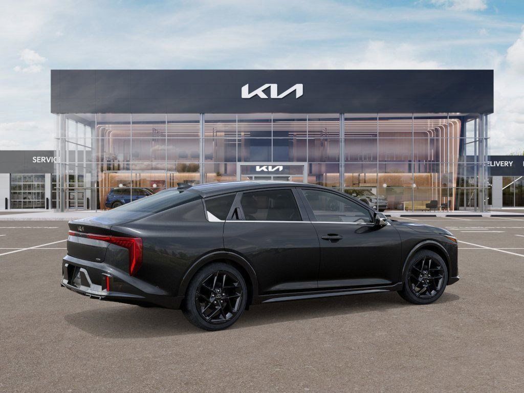 2025 Kia K4 GT-Line Turbo - Photo 6
