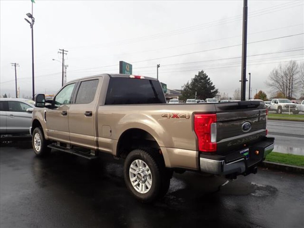 Used 2019 Ford F-250 Super Duty King Ranch 4WD Crew CAB 6 4x4 XLT Crew Cab 6.8 ft. SB Pickup