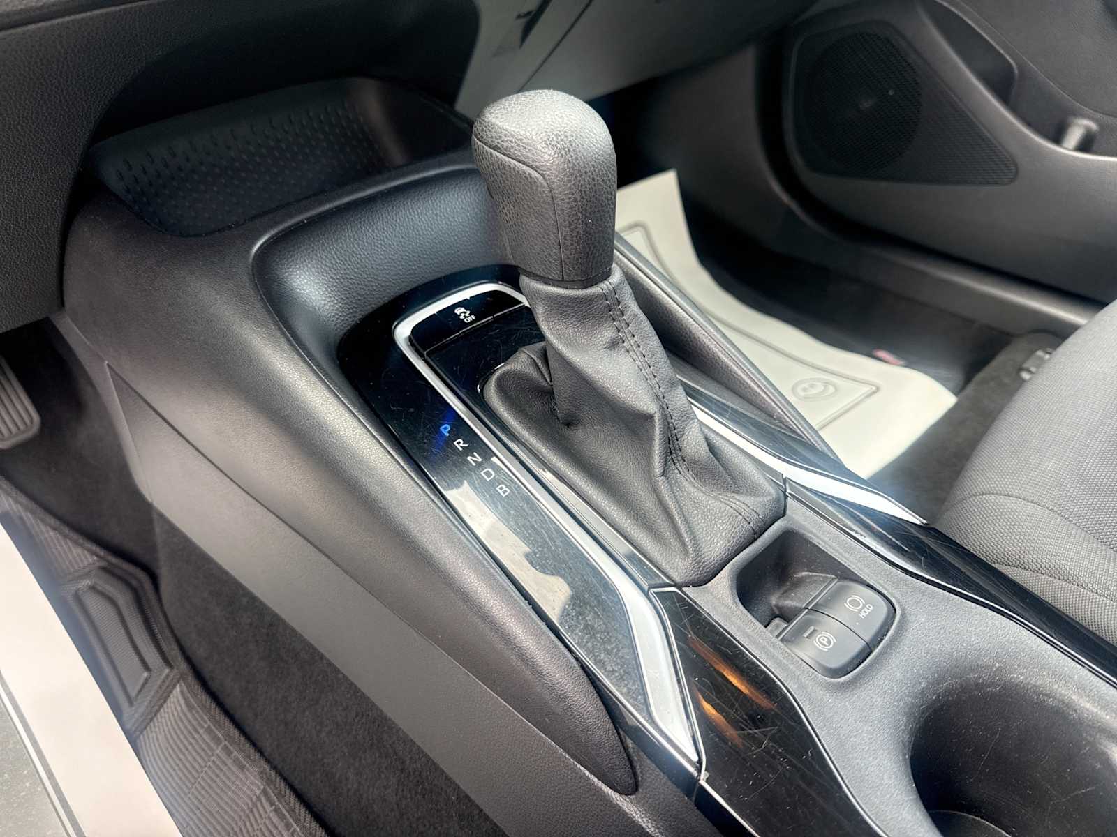 2021 Toyota Corolla LE - Photo 20