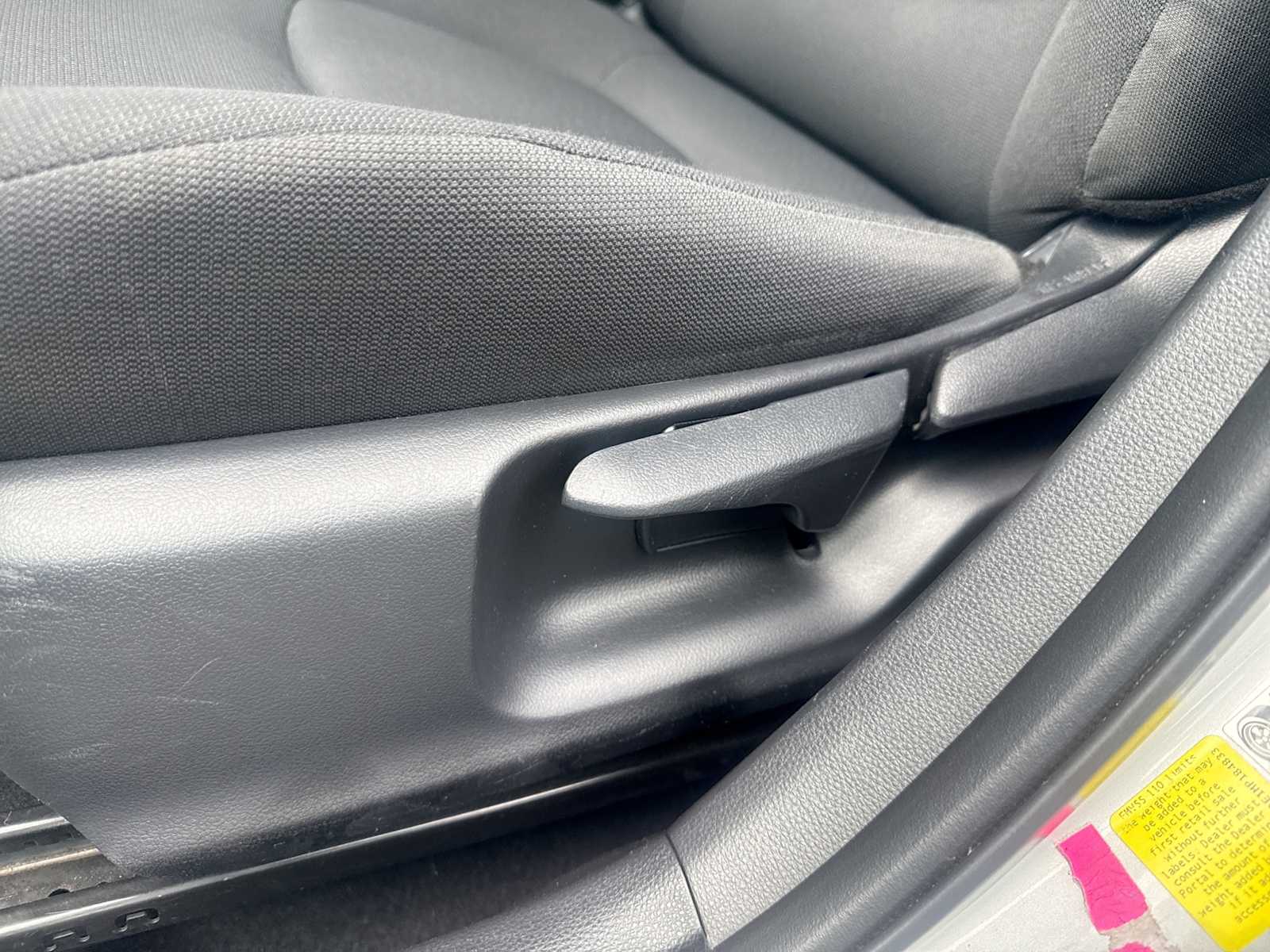 2021 Toyota Corolla LE - Photo 14