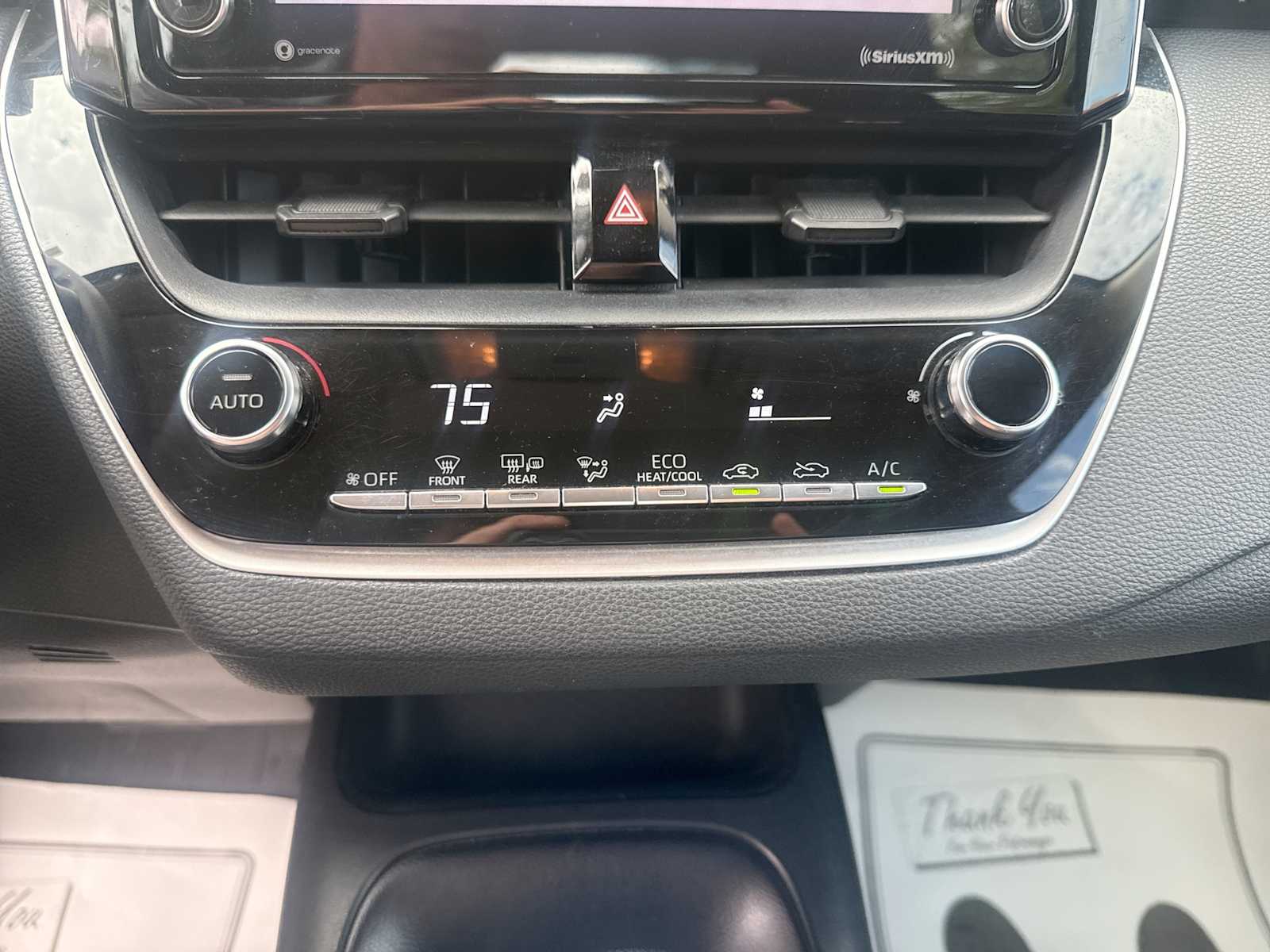 2021 Toyota Corolla LE - Photo 16