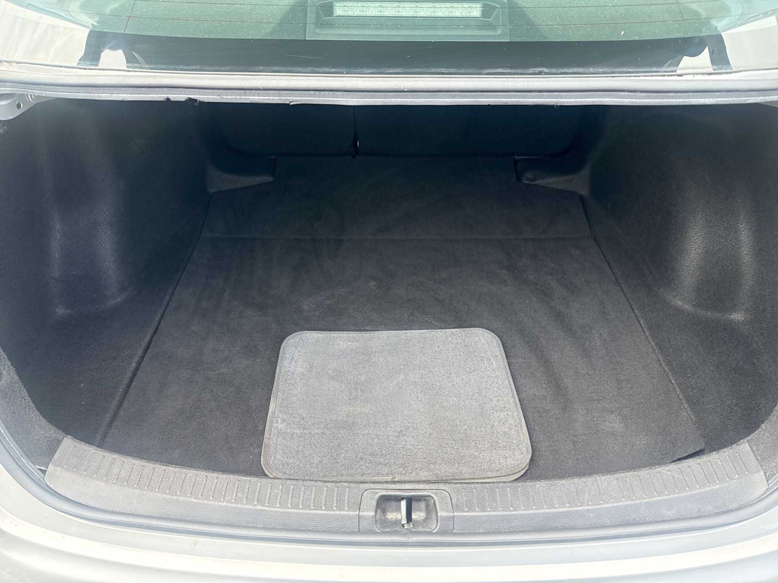 2021 Toyota Corolla LE - Photo 19