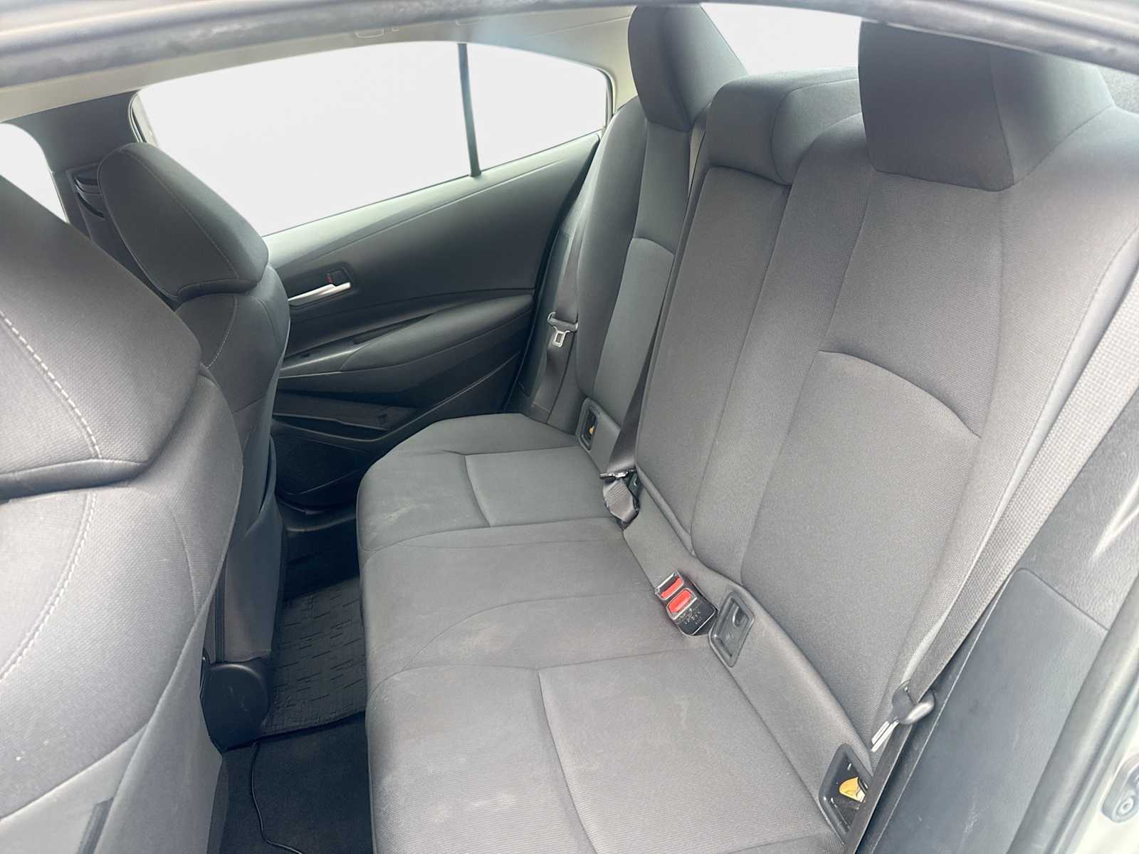 2021 Toyota Corolla LE - Photo 23