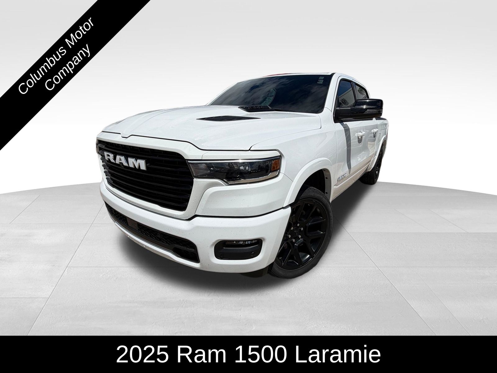 2025 RAM 1500 Laramie 4x4 Crew Cab 5'7's photo