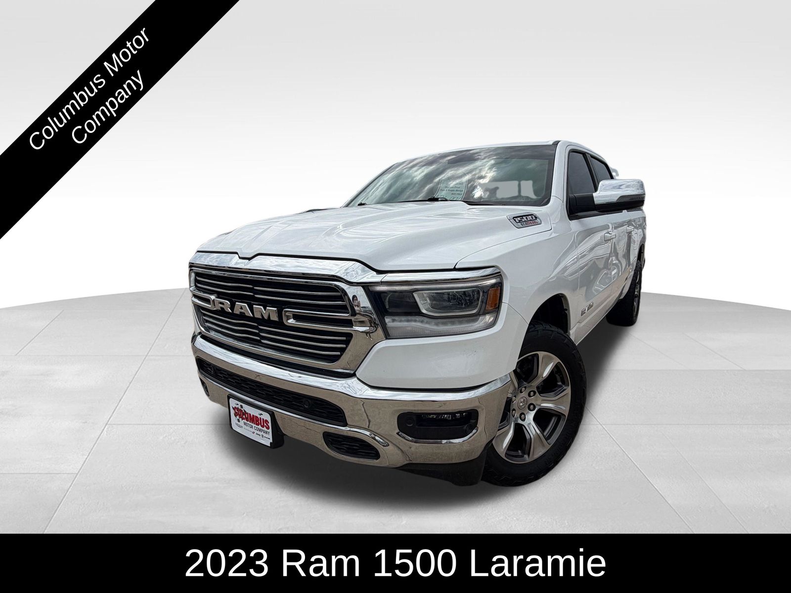 2023 RAM 1500 Laramie 4x4 Crew Cab 5'7's photo