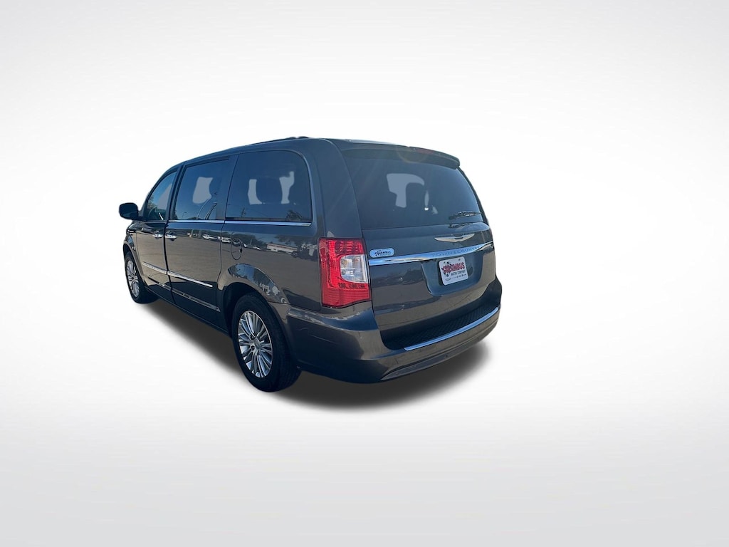 Used 2015 Chrysler Town & Country Touring-L Minivan/Van