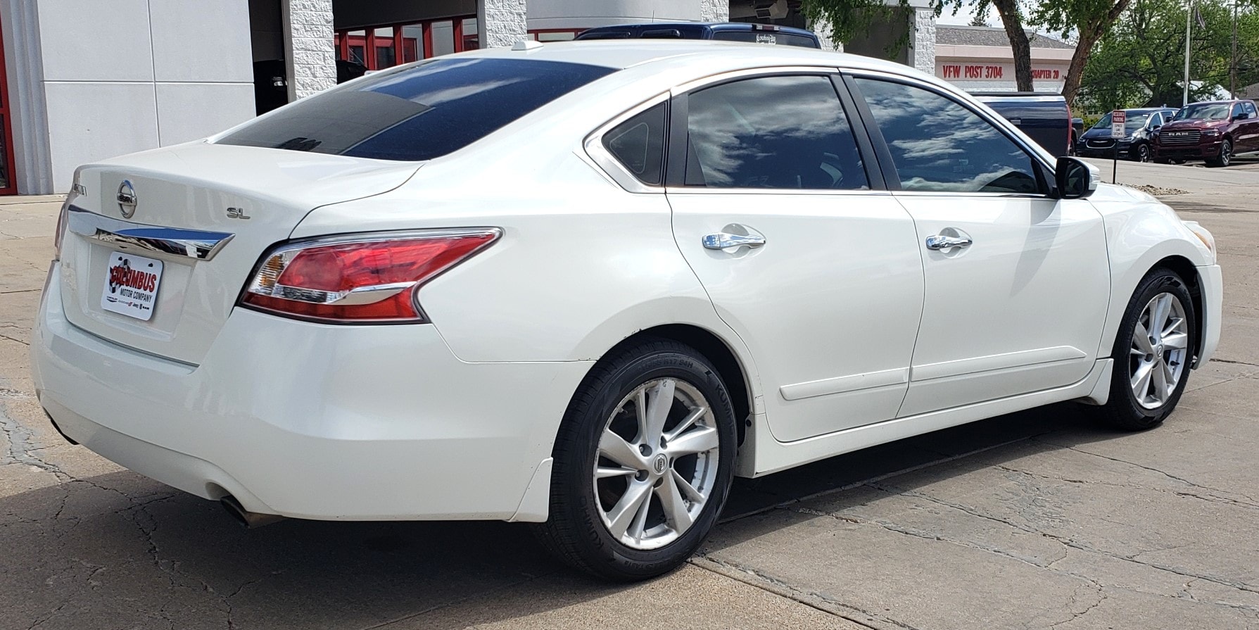 Used 2015 Nissan Altima SL with VIN 1N4AL3AP8FC441297 for sale in Columbus, NE