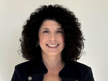Staff member Carrie West from ID_4071898a1b0d