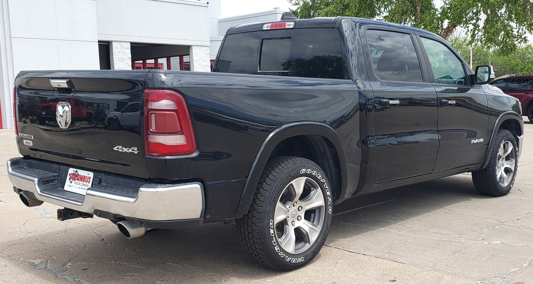 Used 2020 RAM Ram 1500 Pickup Laramie with VIN 1C6SRFJM2LN235663 for sale in Columbus, NE