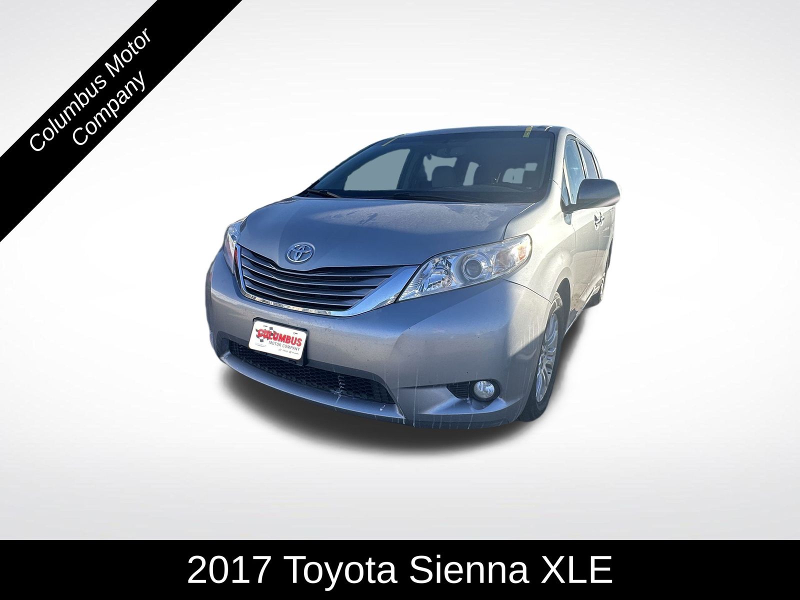 2017 Toyota Sienna XLE Premium's photo