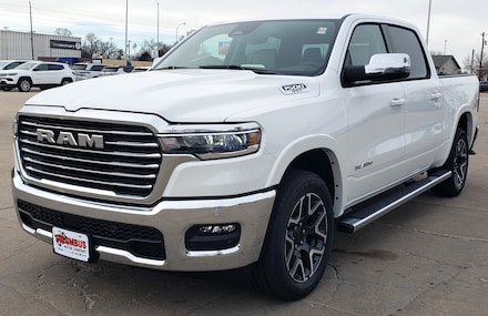 2025 Ram 1500 LARAMIE CREW CAB 4X4 5'7 BOX Pickup