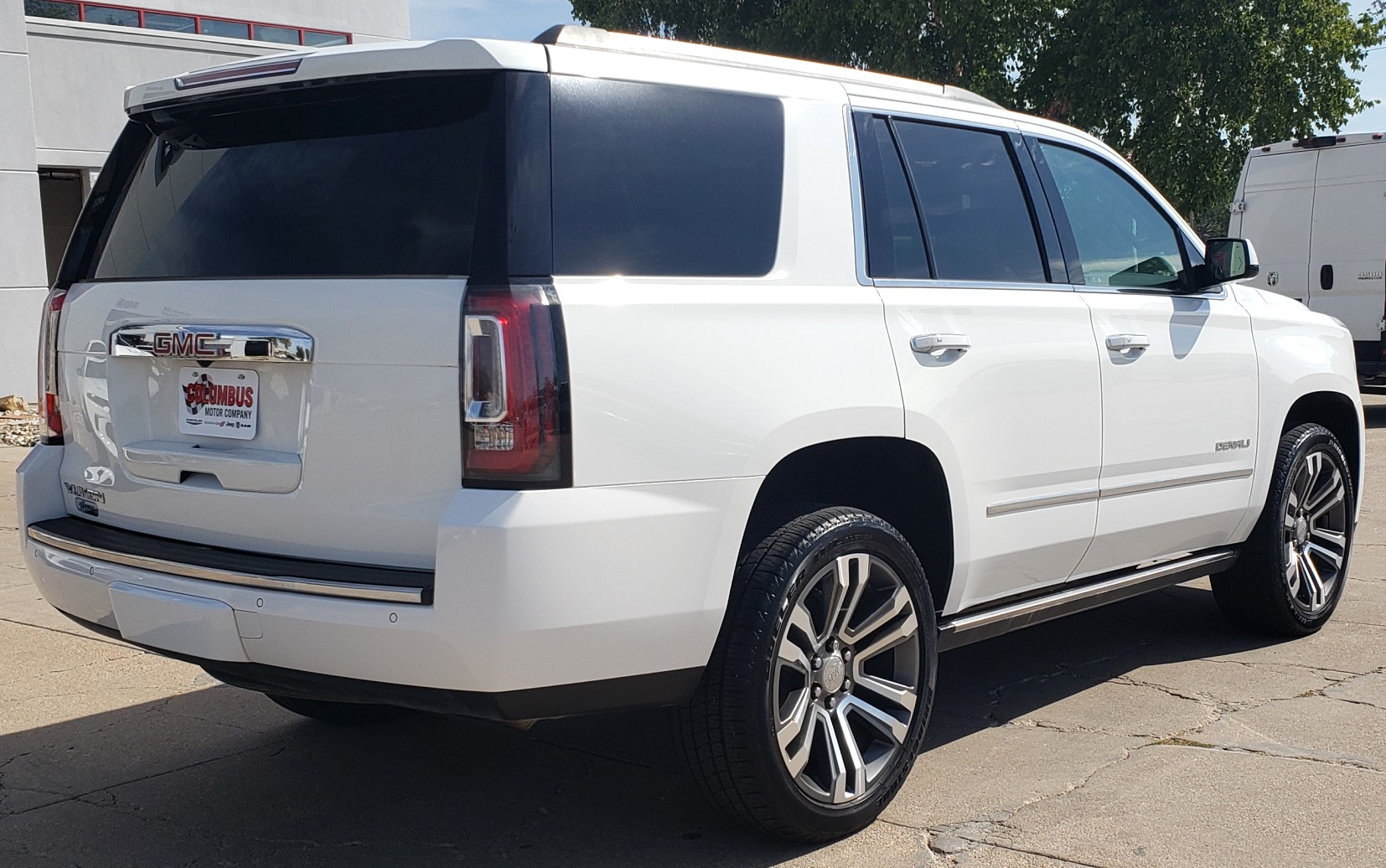 Used 2020 GMC Yukon Denali with VIN 1GKS2CKJ5LR109844 for sale in Columbus, NE