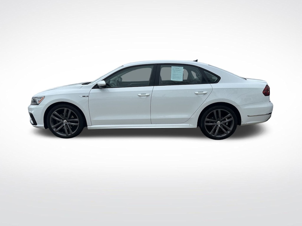 Used 2018 Volkswagen Passat 2.0T R-Line Sedan
