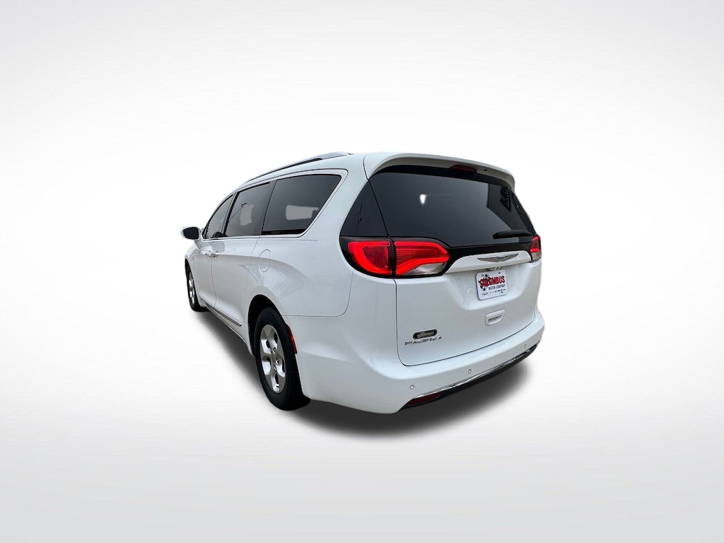 Used 2017 Chrysler Pacifica Touring L Plus Minivan/Van