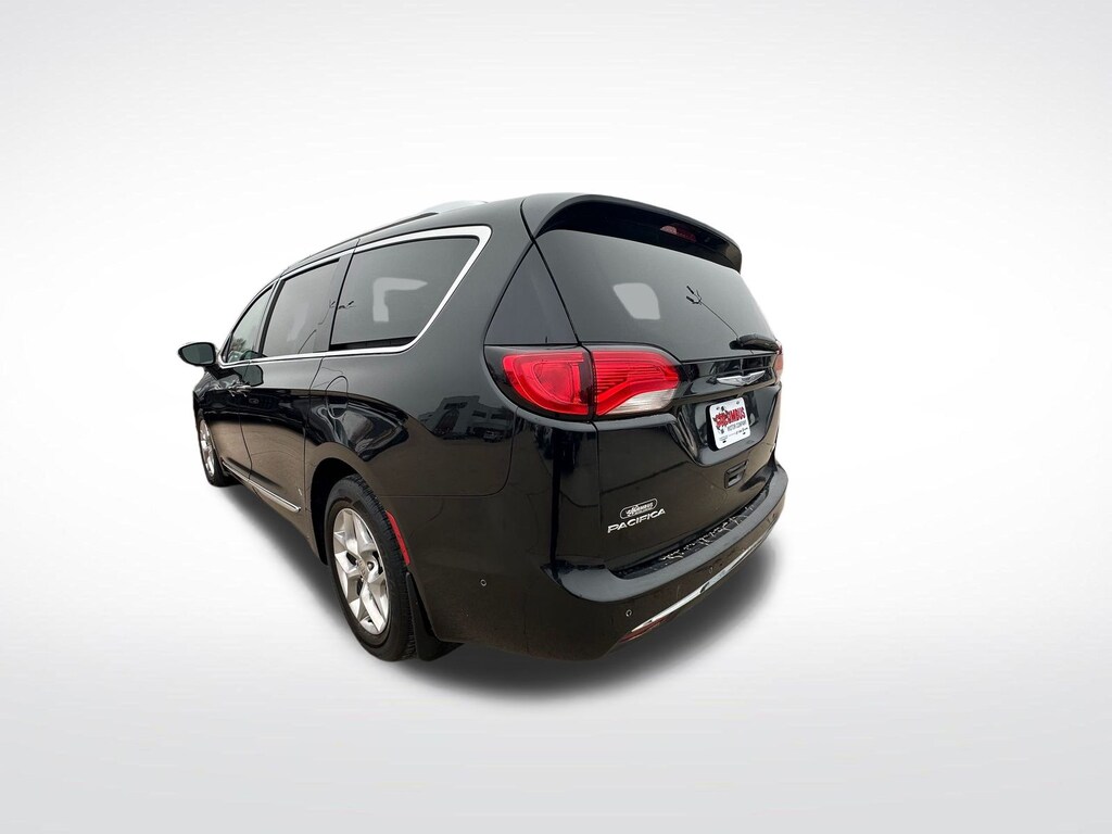 Used 2019 Chrysler Pacifica Limited Minivan/Van
