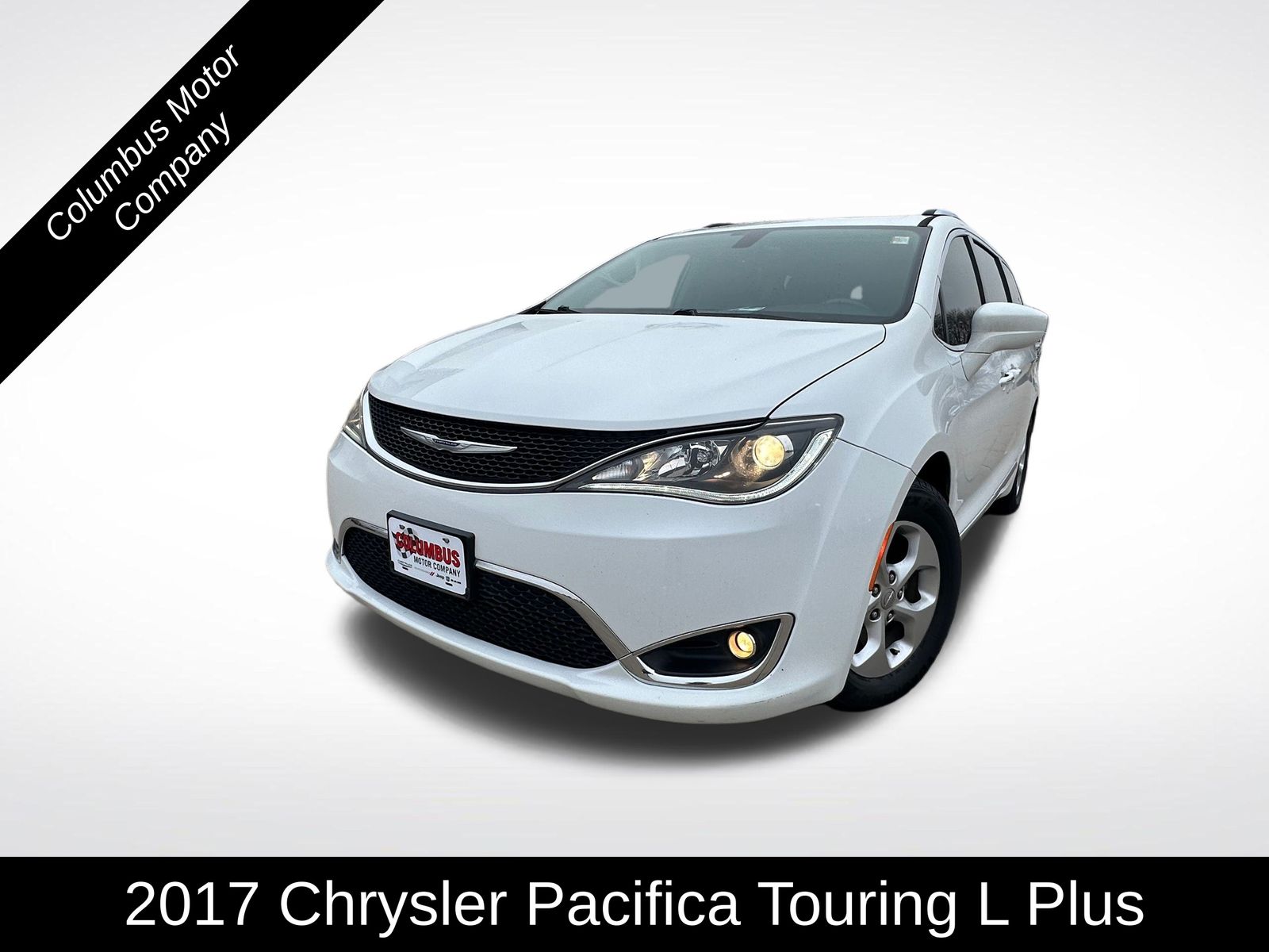 2017 Chrysler Pacifica Touring-L Plus's photo