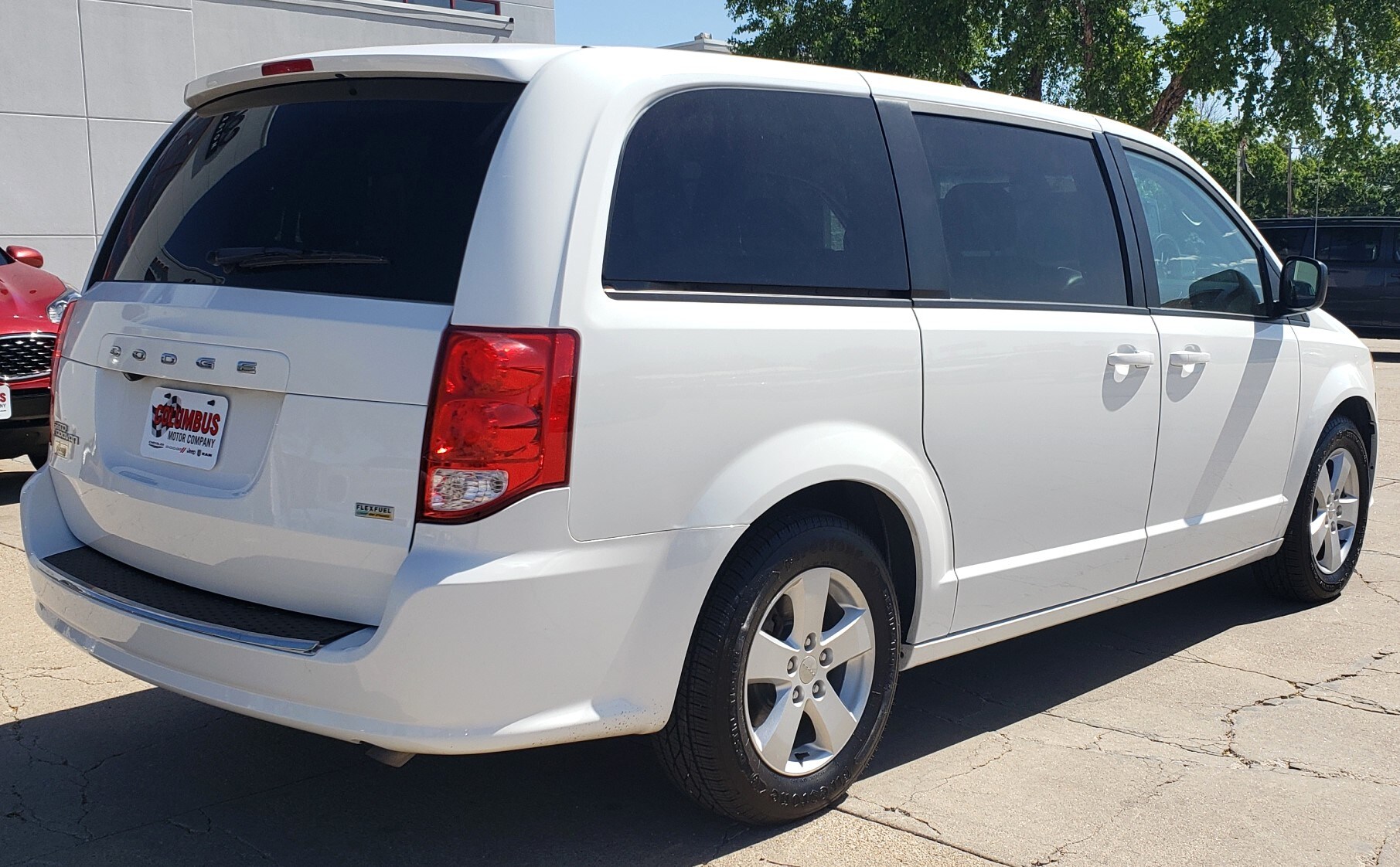 Used 2018 Dodge Grand Caravan SE with VIN 2C4RDGBG8JR312783 for sale in Columbus, NE