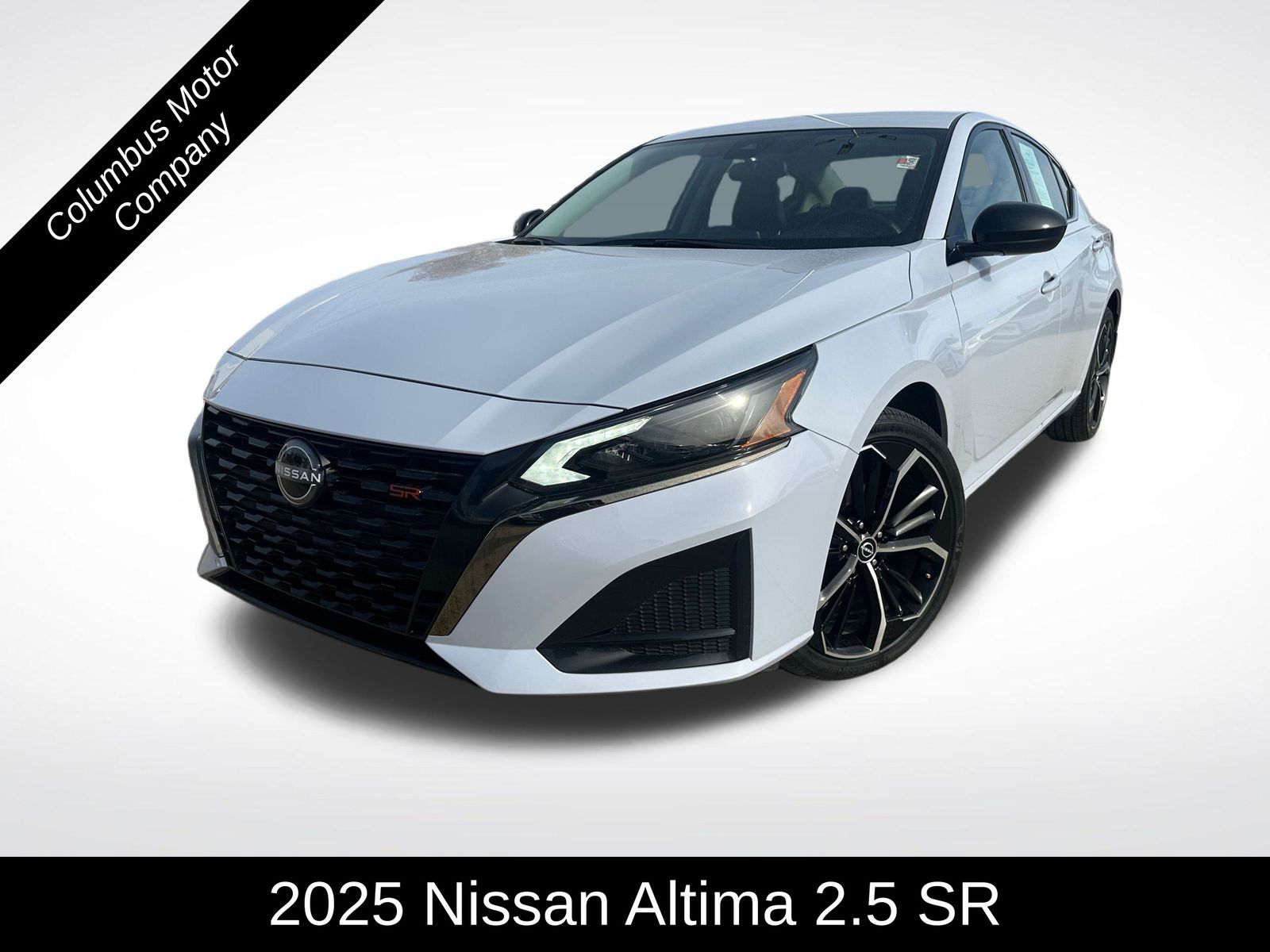 2025 Nissan Altima SR's photo