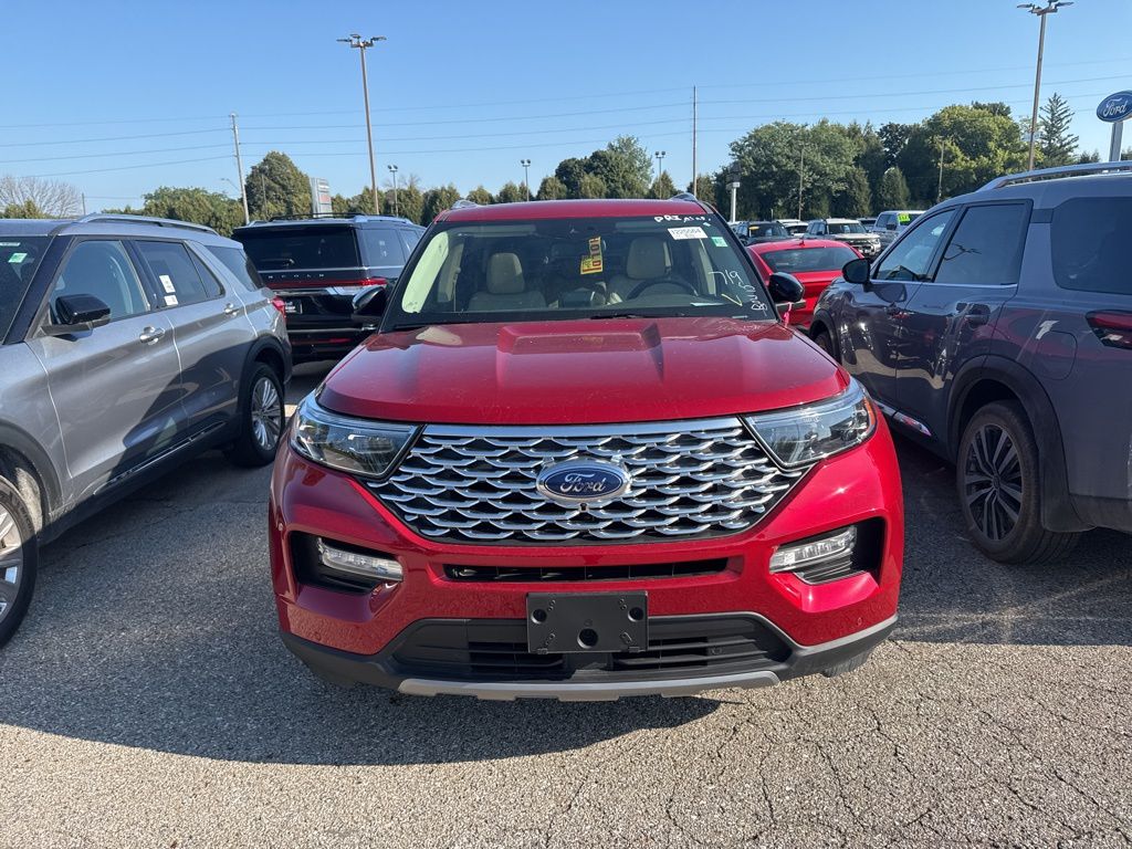 2023 Ford Explorer Platinum photo 2