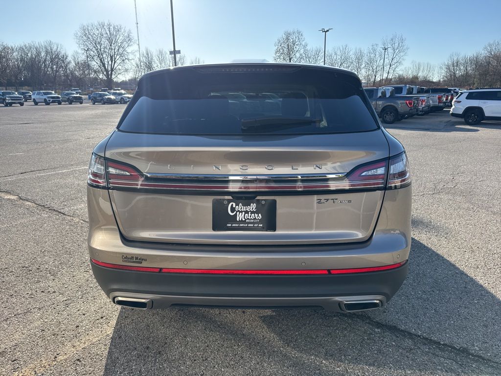 2020 Lincoln Nautilus Reserve photo 3